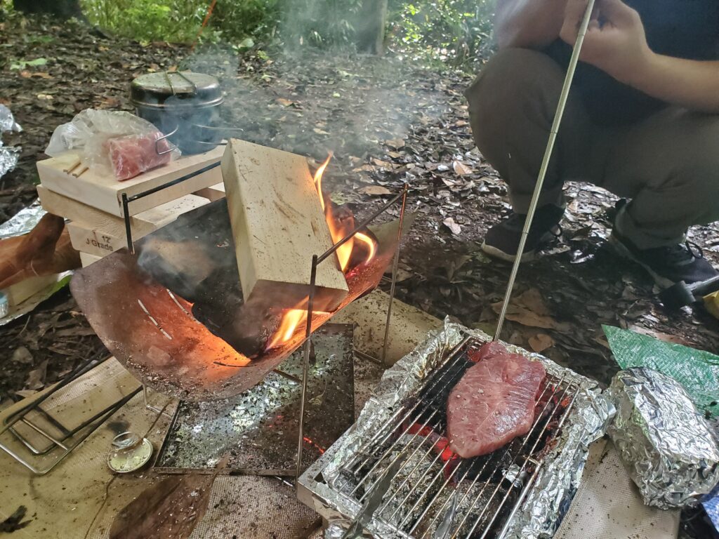 神奈川　キャンプ場　薪